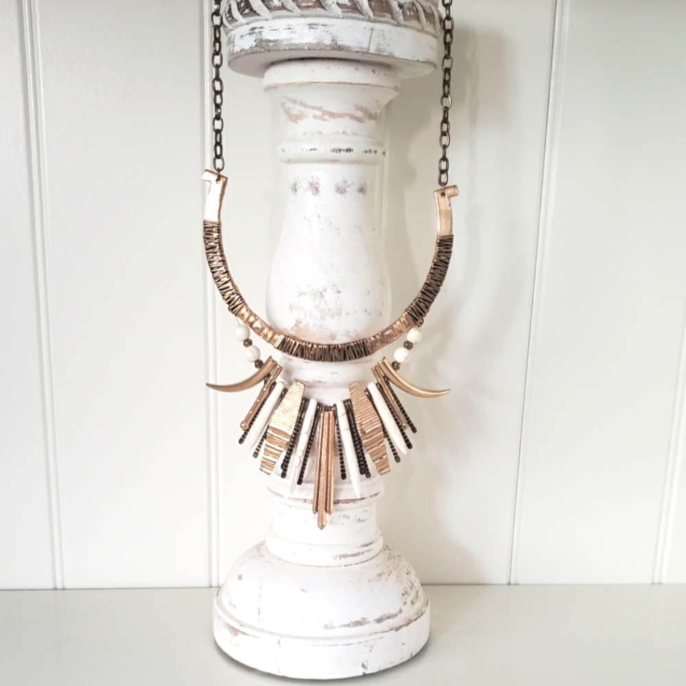 3/$30 Bold Gold and Marble Necklace